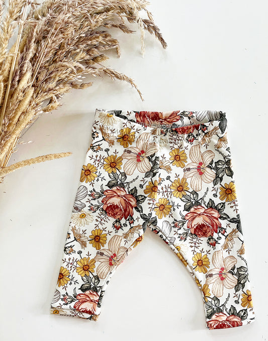 Sofortkauf LEGGINGS / SLIM HAREM - Vintage Flowers 62/68