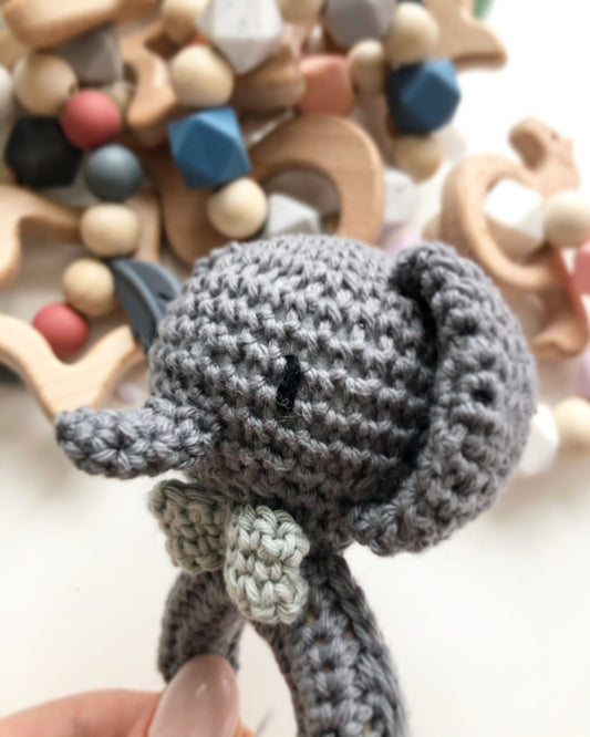 Häkelrassel ENNO ELEFANT